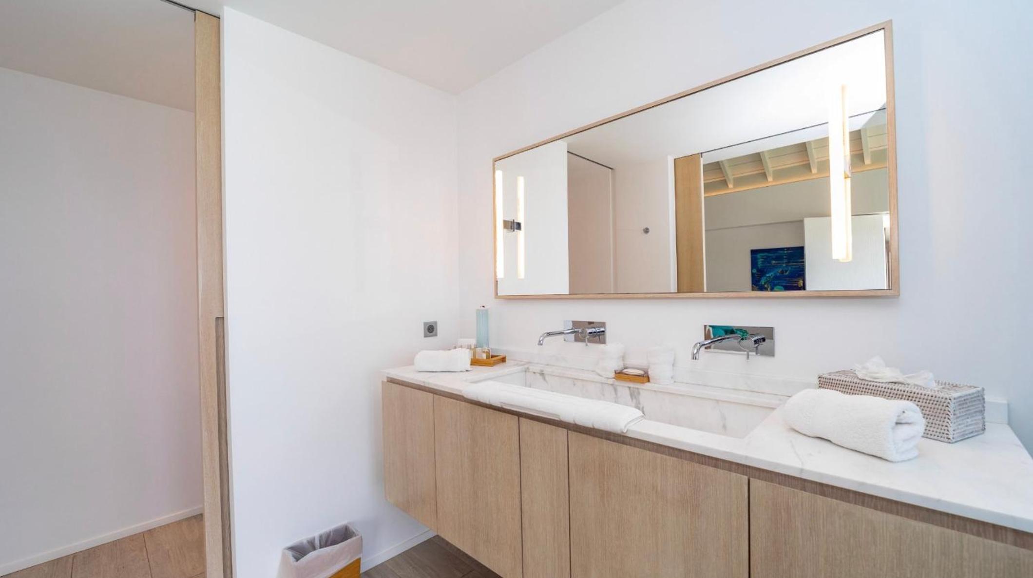 Ideal Villa with Architectural Gem