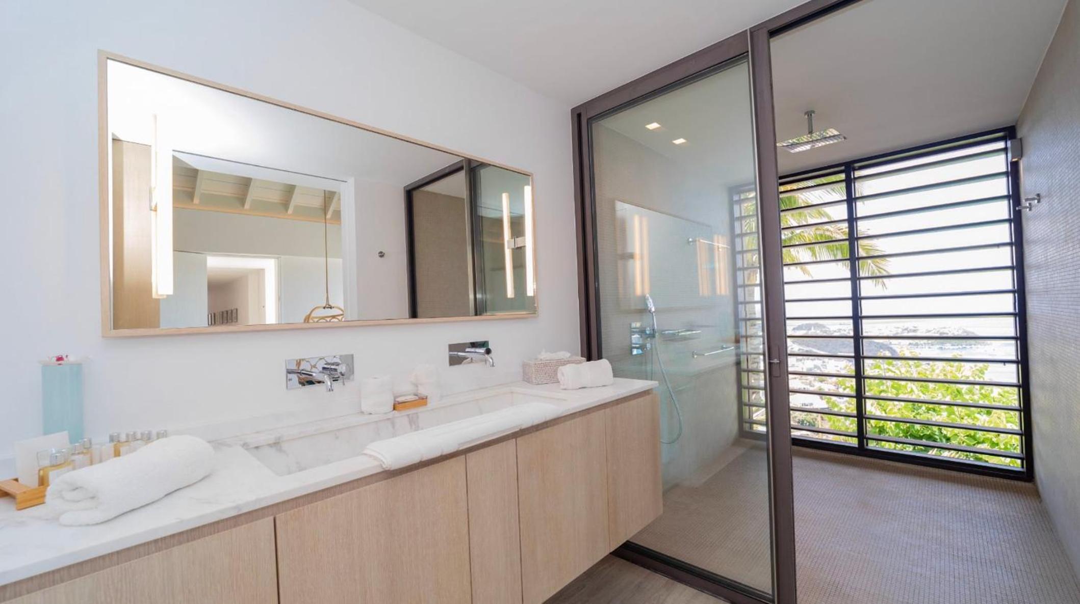 Ideal Villa with Architectural Gem