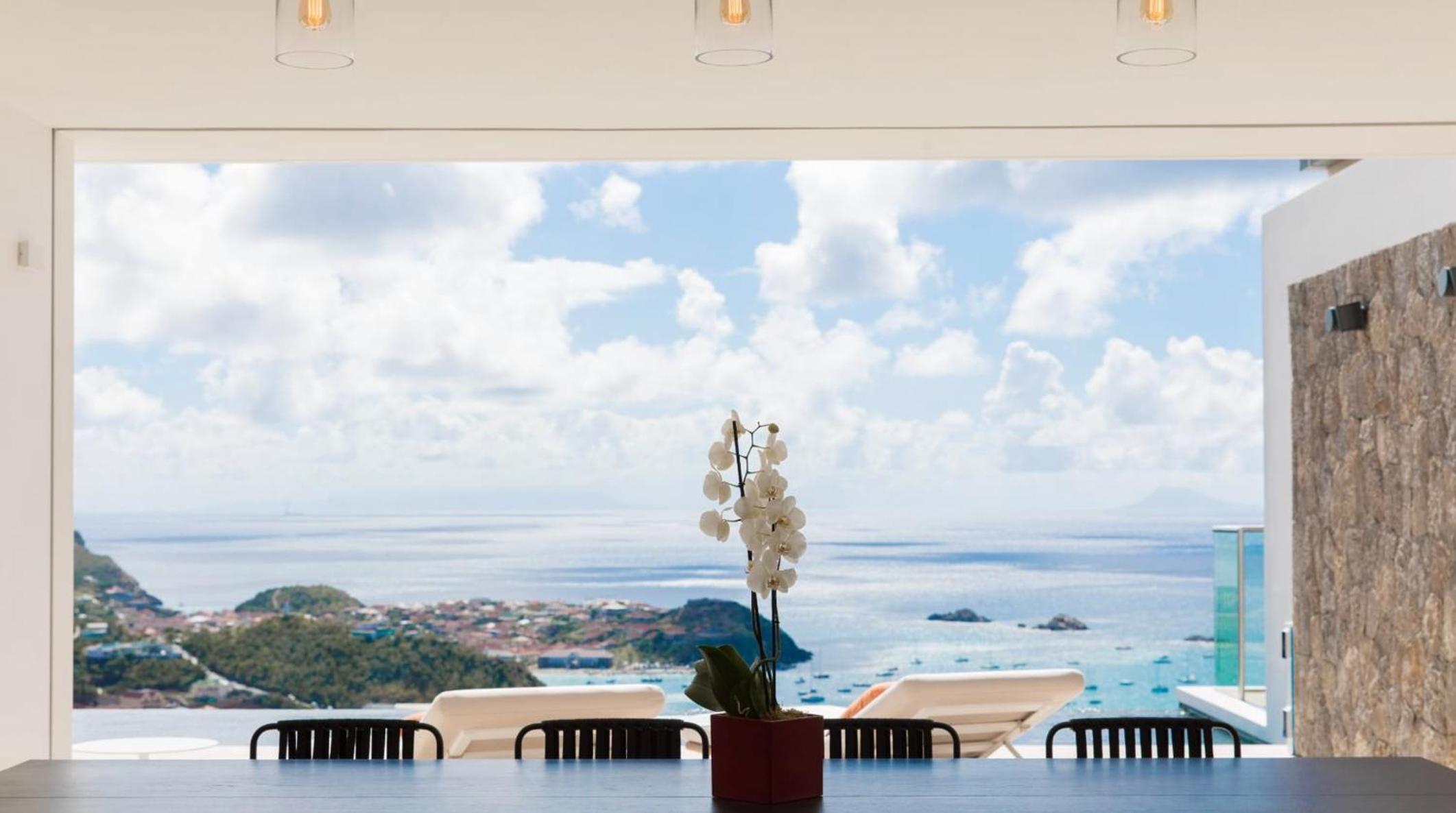 Ideal Villa with Architectural Gem
