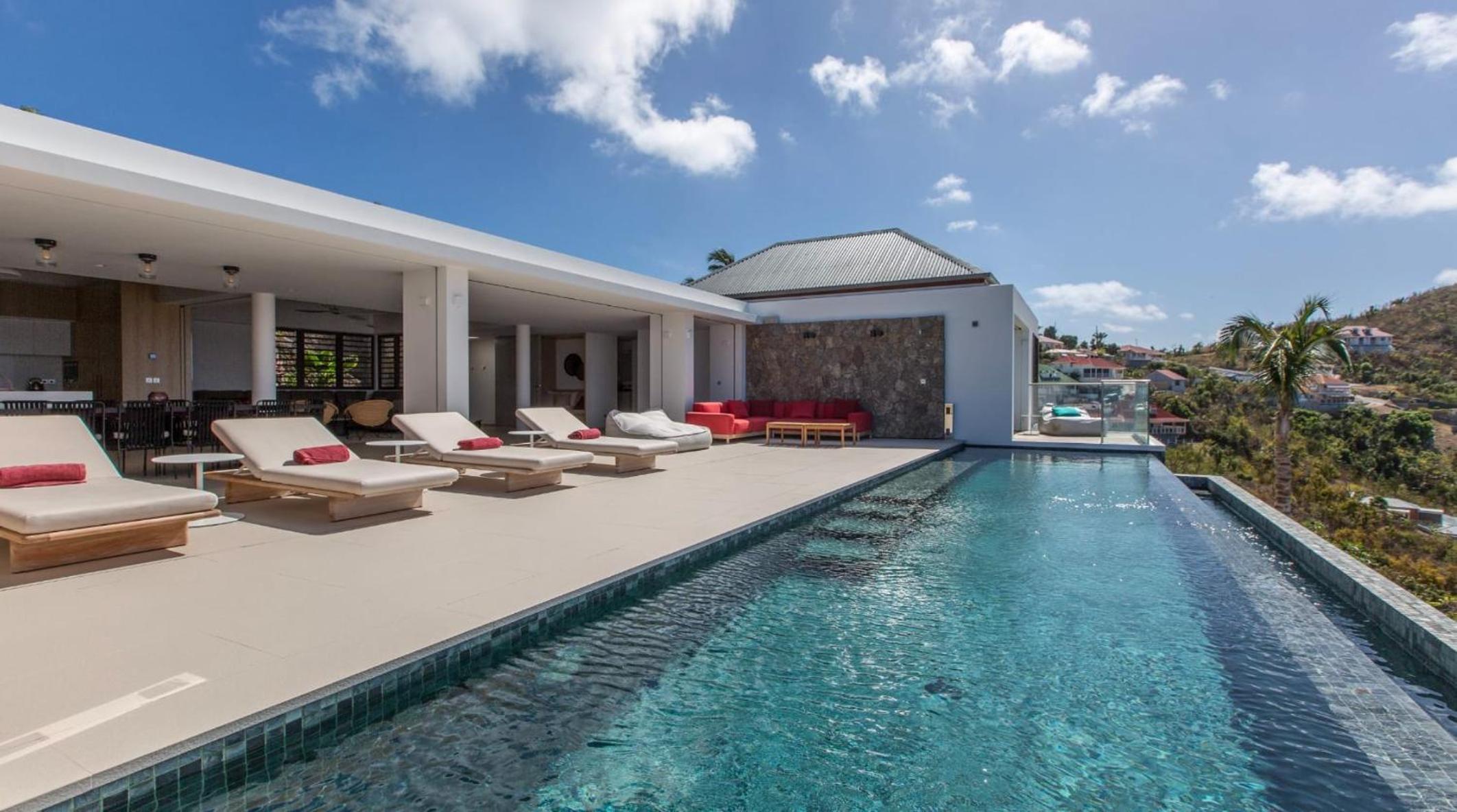 Ideal Villa with Architectural Gem