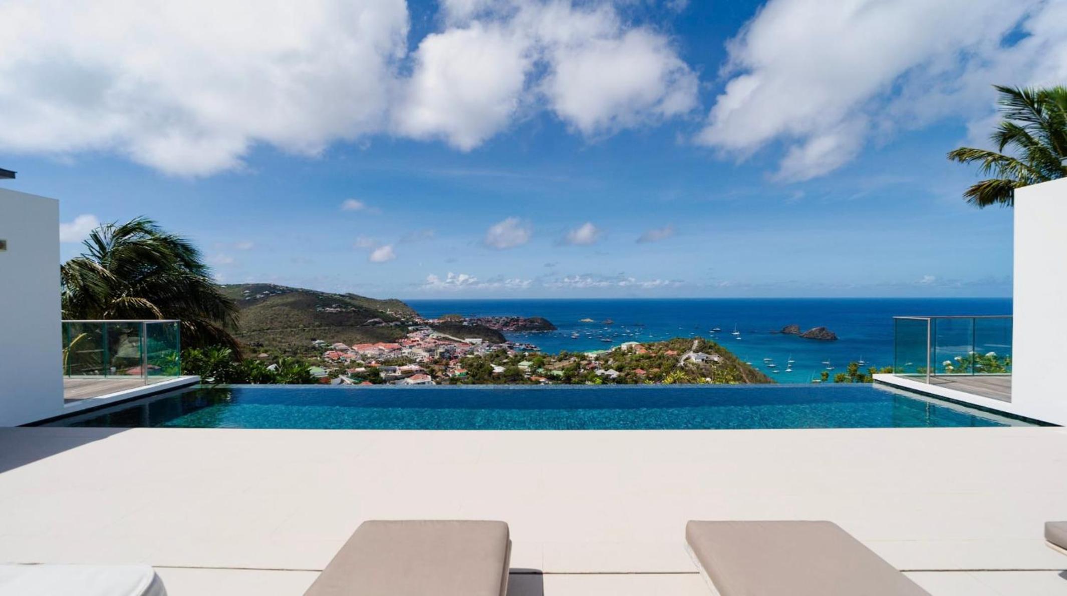 Ideal Villa with Architectural Gem