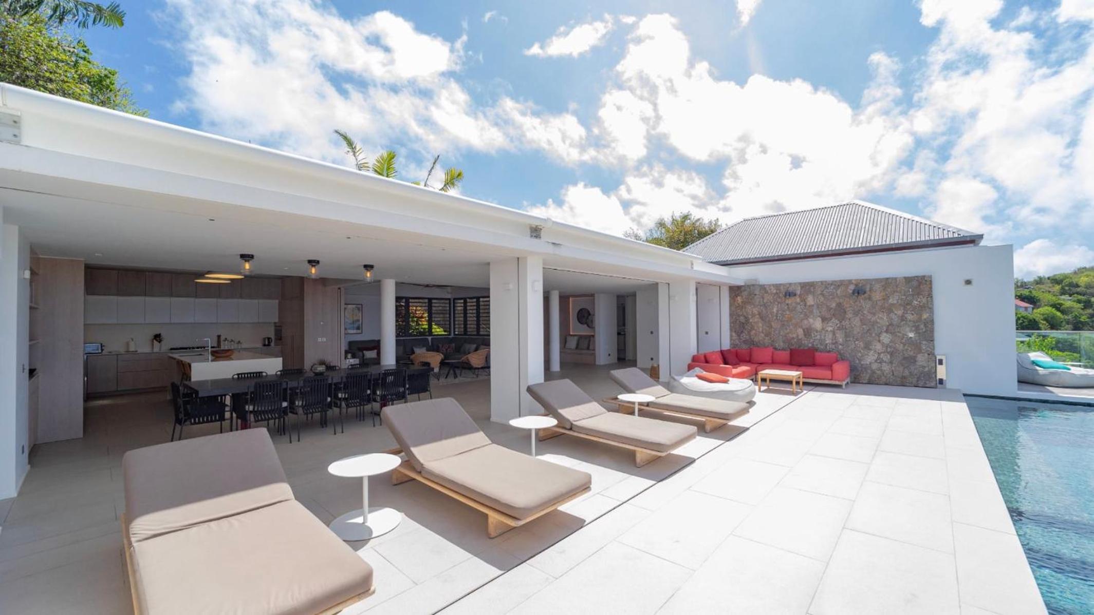 Ideal Villa with Architectural Gem
