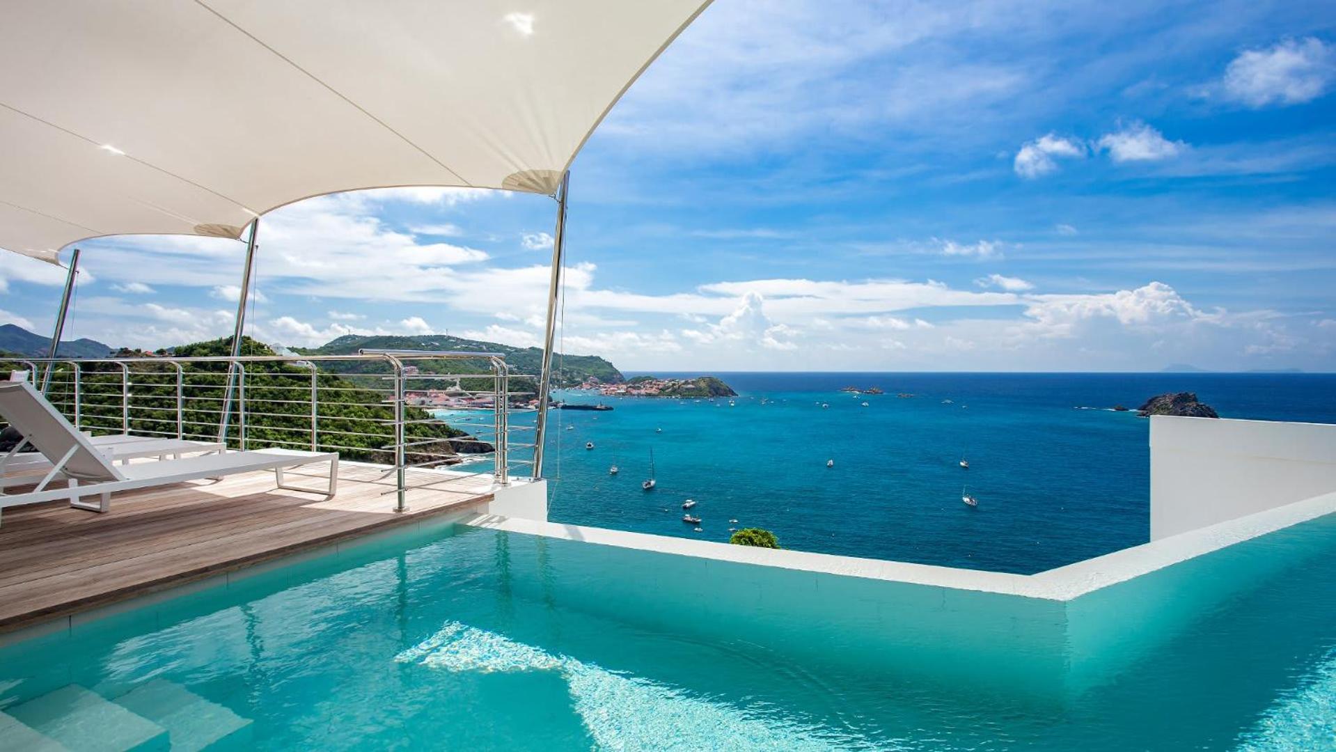 Spacious Villa with Utmost Calm and Beauty