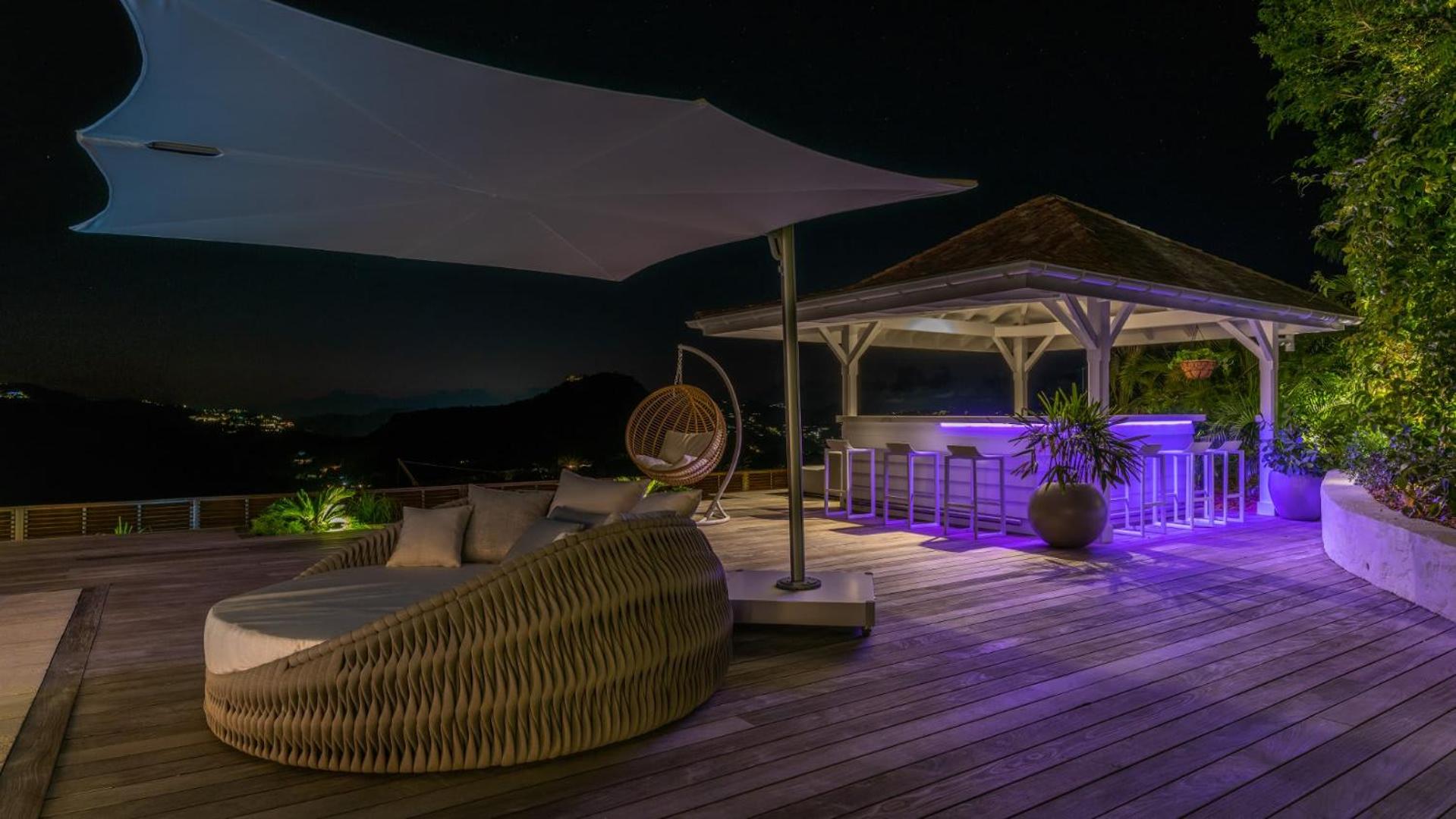 Calm Villa with Refined Decors