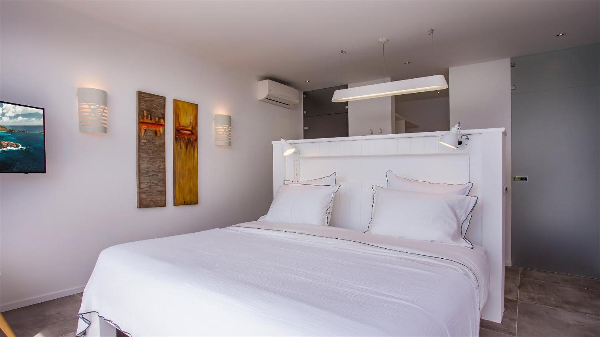 Spacious Villa with Utmost Calm and Beauty