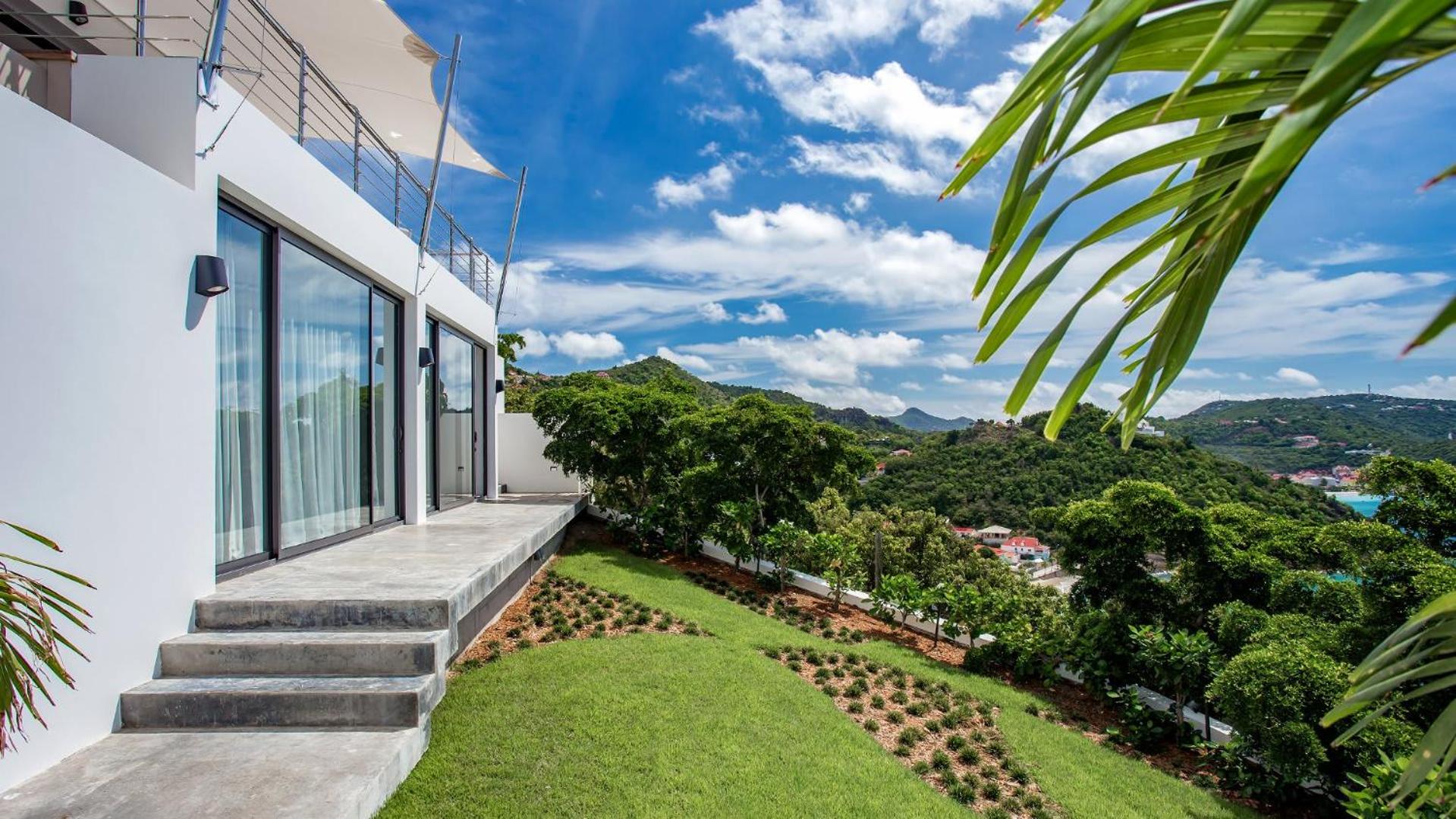 Spacious Villa with Utmost Calm and Beauty