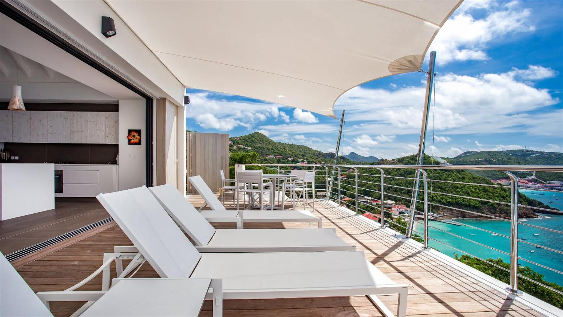 Spacious Villa with Utmost Calm and Beauty