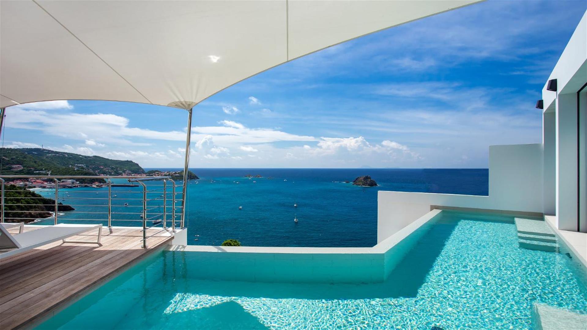 Spacious Villa with Utmost Calm and Beauty