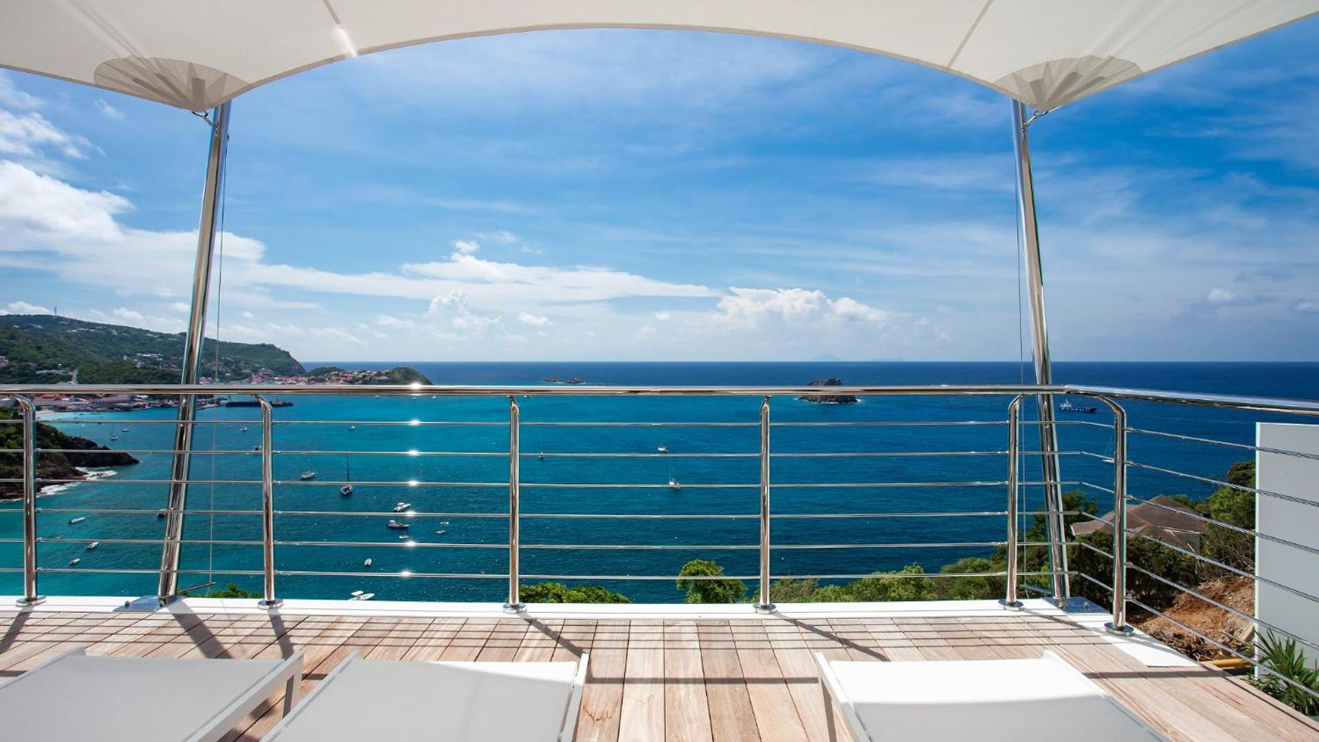 Spacious Villa with Utmost Calm and Beauty