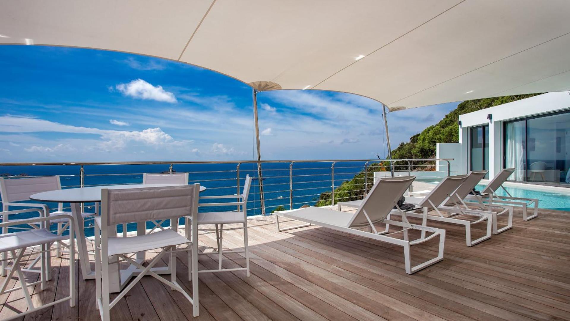 Spacious Villa with Utmost Calm and Beauty