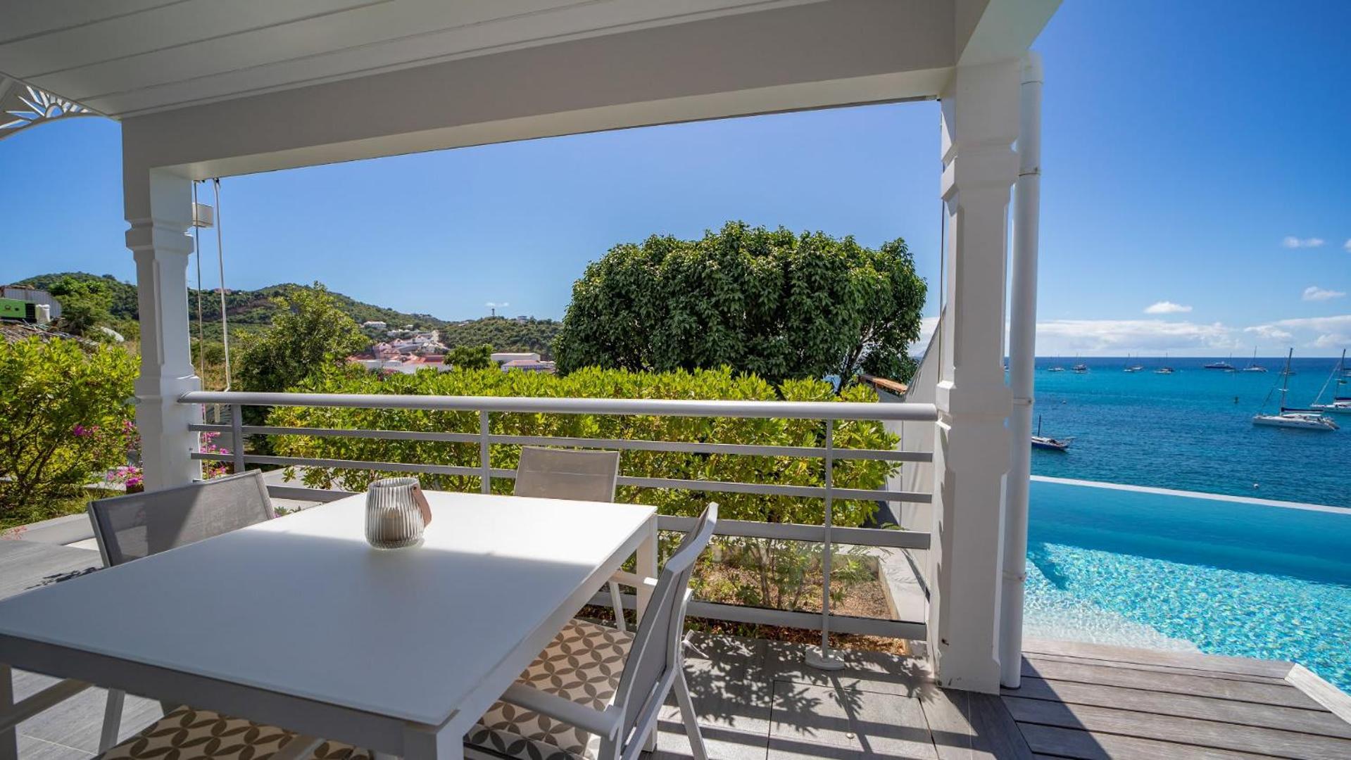 Quiet Villa Surrounded by Tropical Vegetation