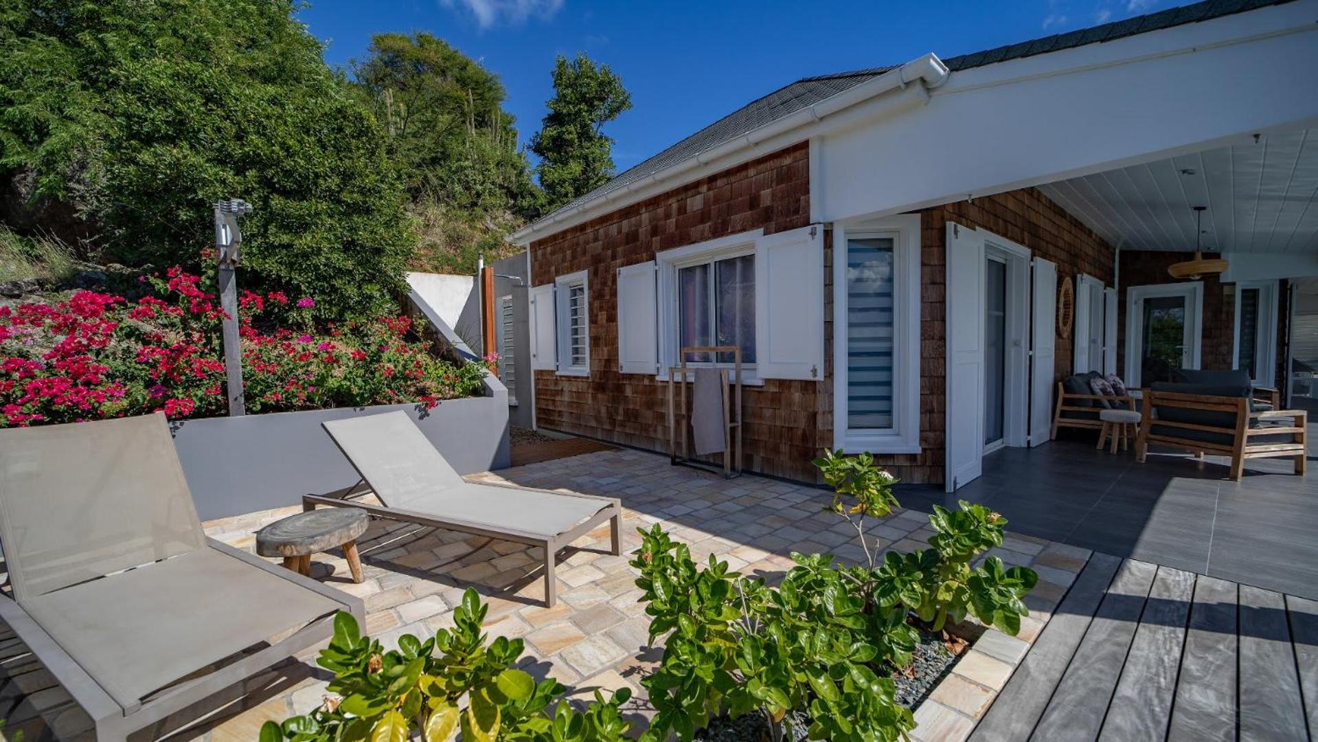 Quiet Villa Surrounded by Tropical Vegetation