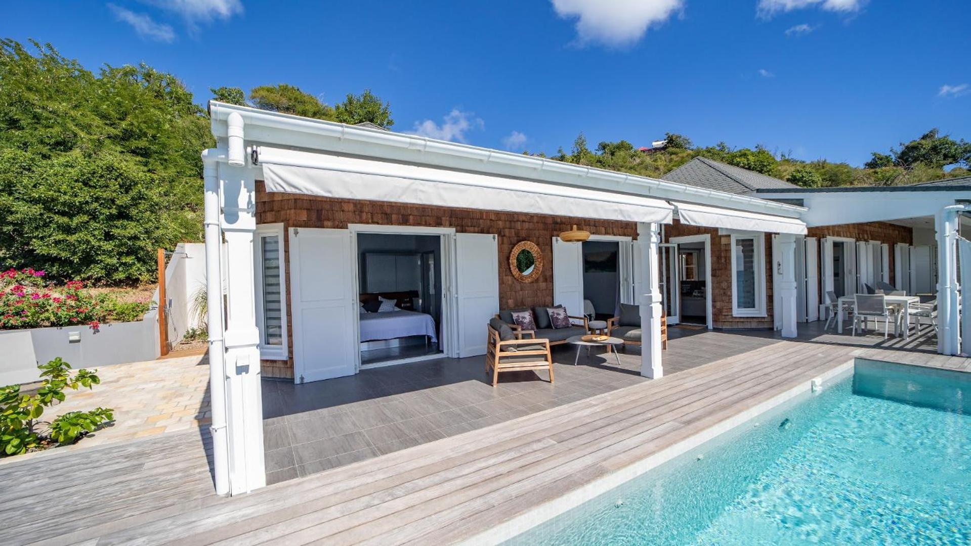 Quiet Villa Surrounded by Tropical Vegetation