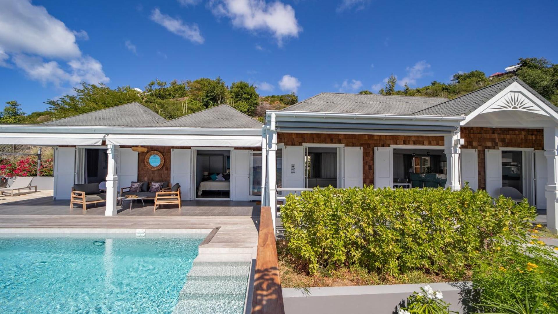 Quiet Villa Surrounded by Tropical Vegetation