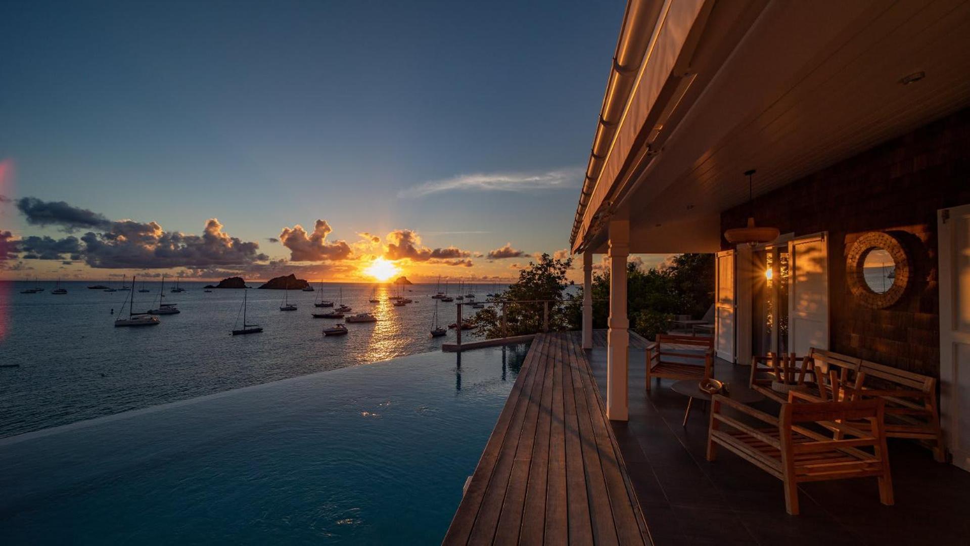 Quiet Villa Surrounded by Tropical Vegetation