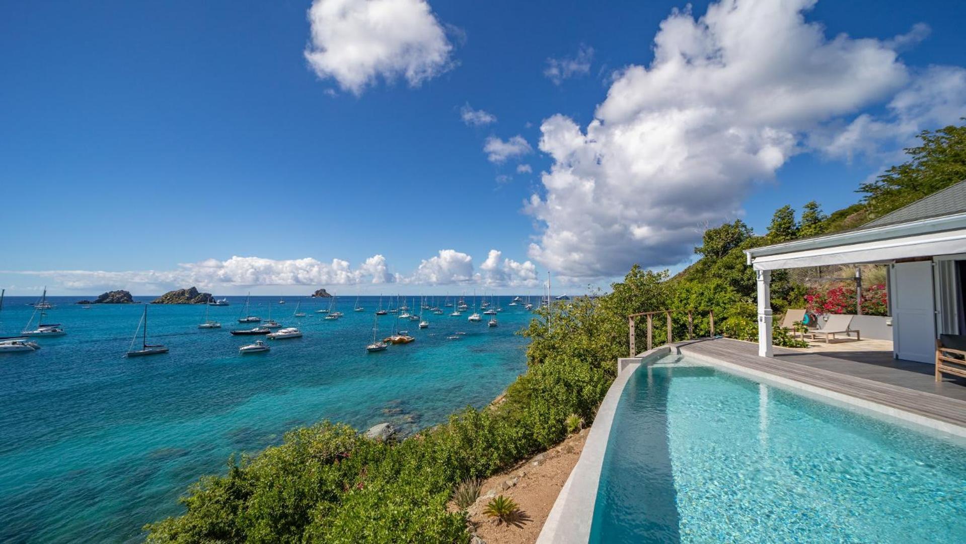 Quiet Villa Surrounded by Tropical Vegetation