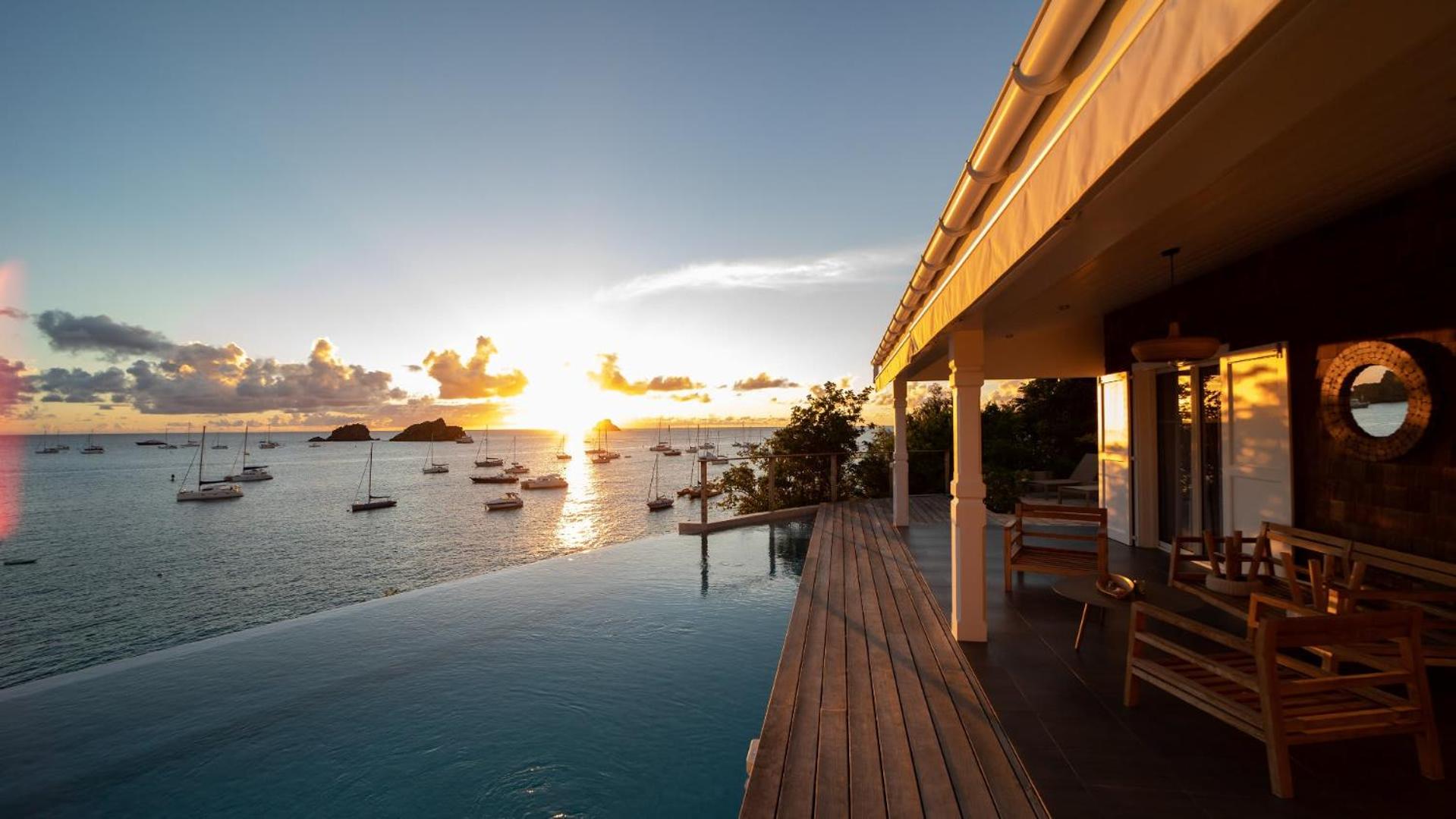 Quiet Villa Surrounded by Tropical Vegetation
