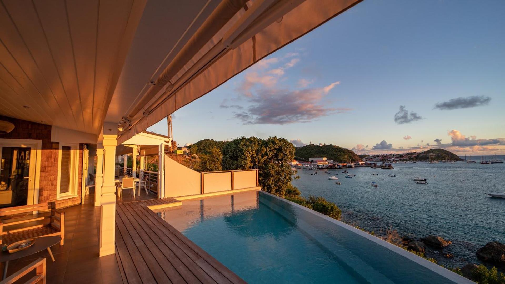 Quiet Villa Surrounded by Tropical Vegetation