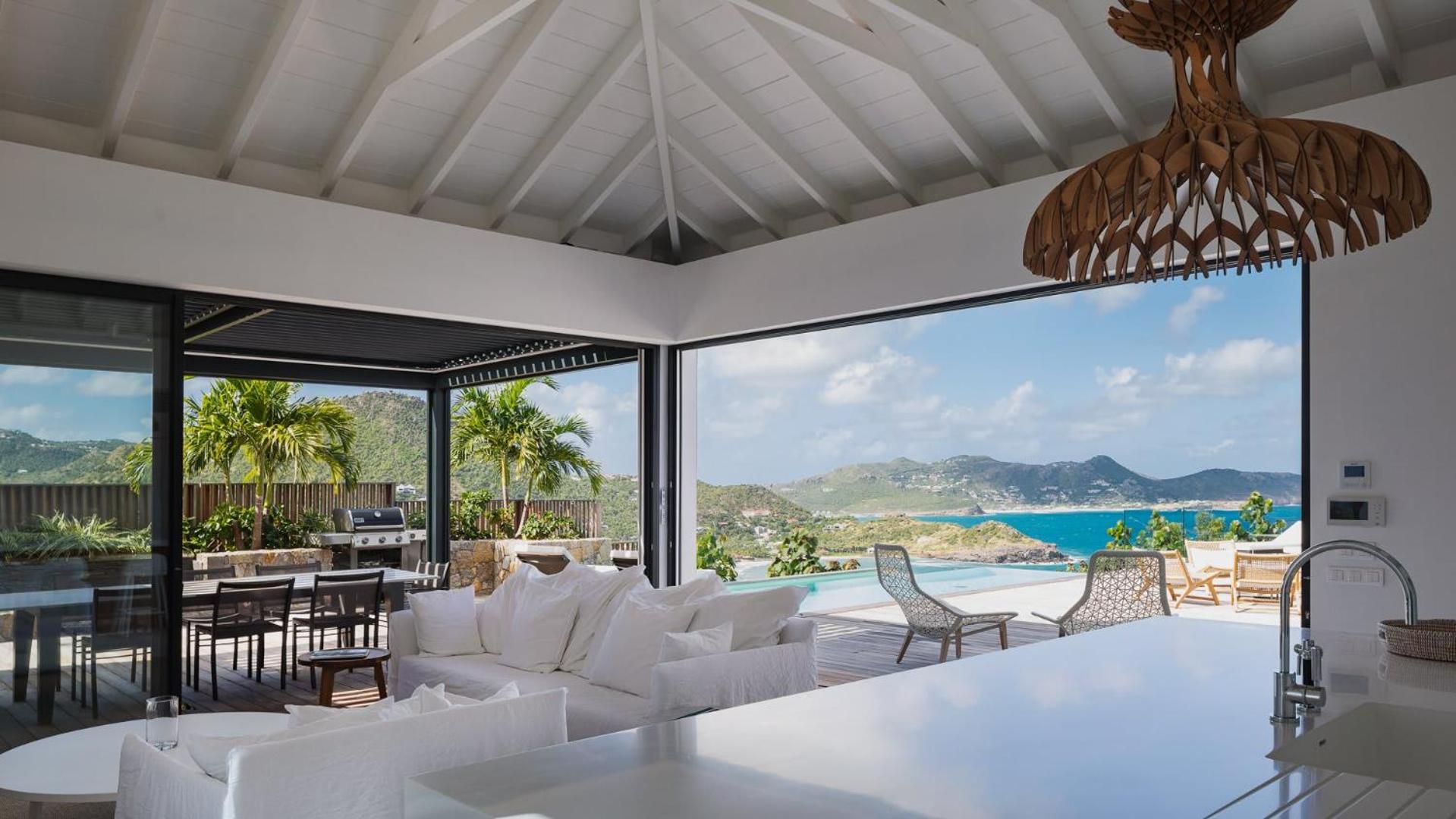 Magnificent Villa with Lush Tropical Environment