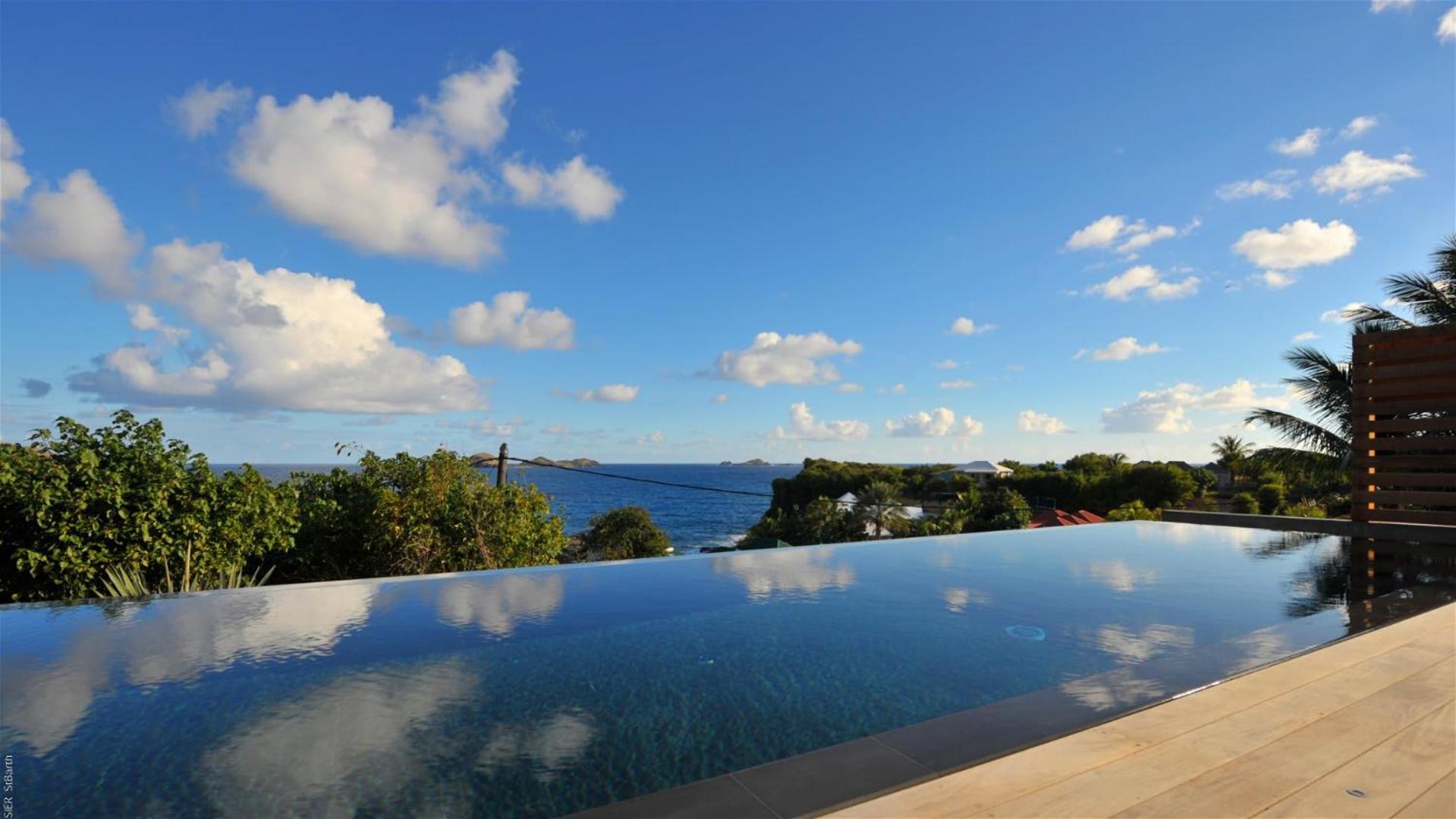 Elegant Villa with Superb View