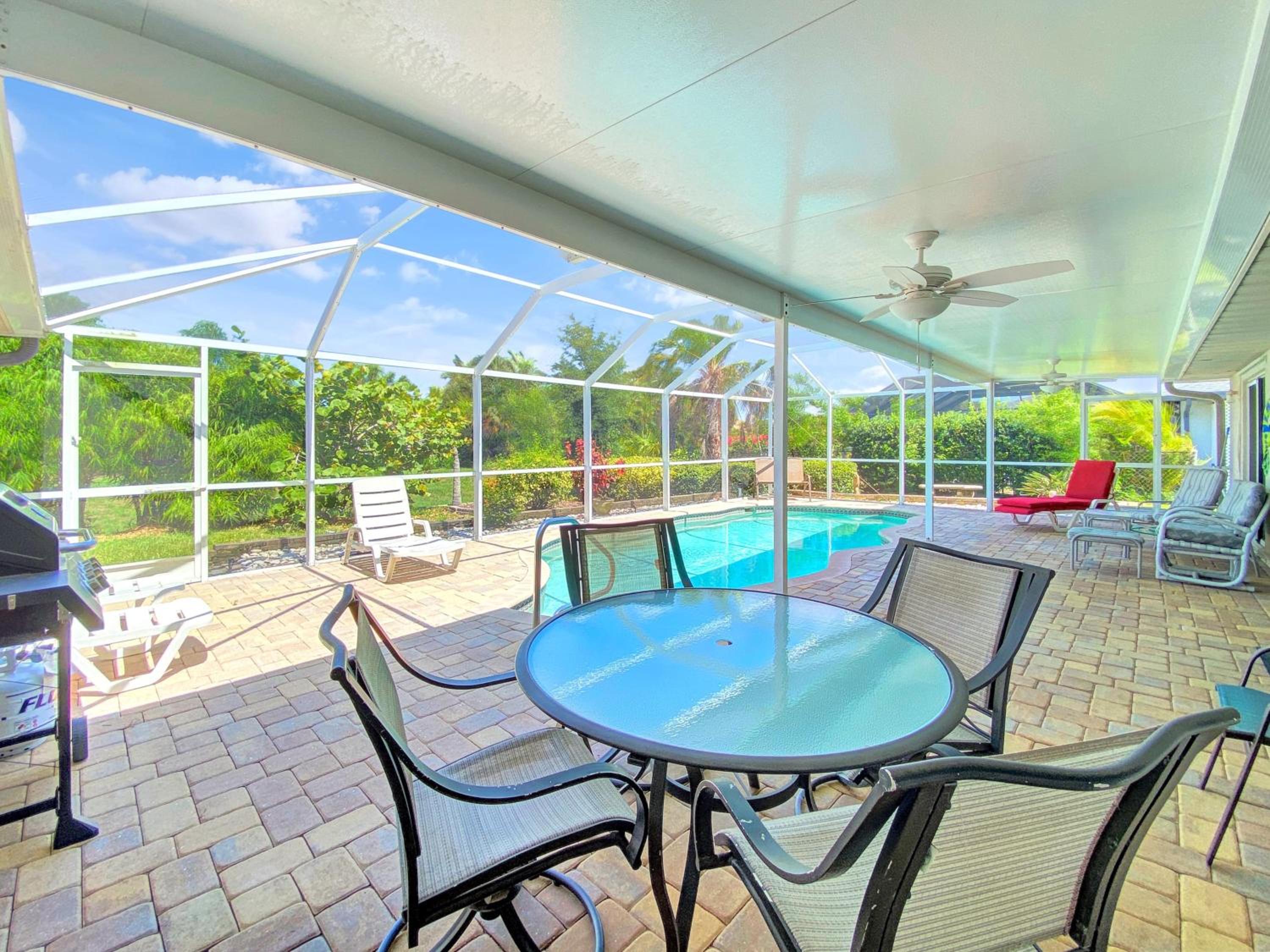 Johns Dream - Private Villa with heated pool - sleeps 6 view 4