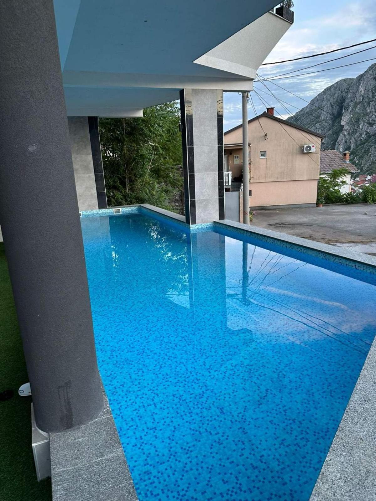 Sky hill residence Mostar