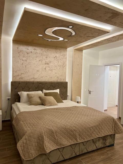 5 star apartment