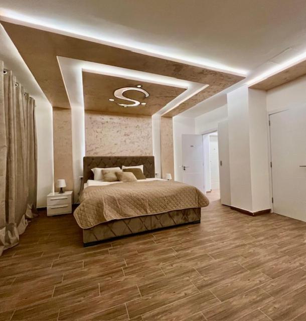5 star apartment