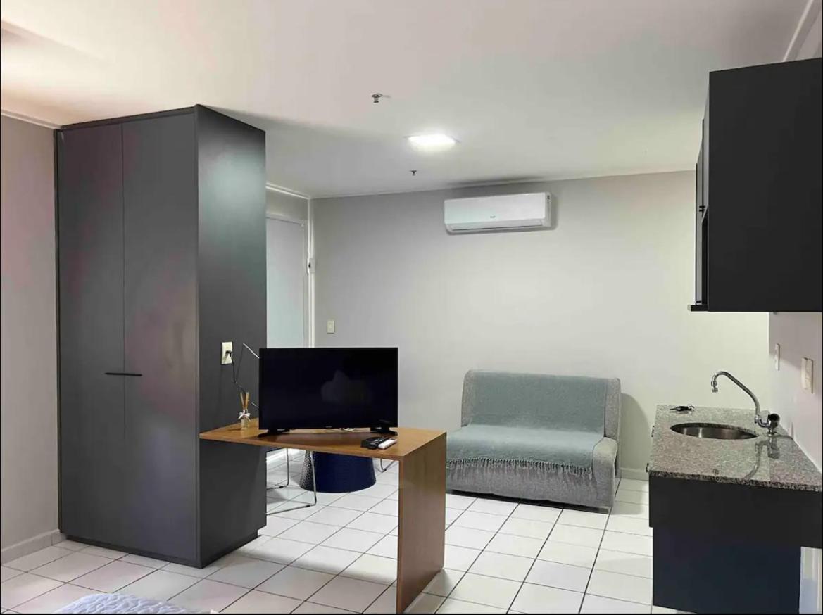Flat no Arrey Executive 906