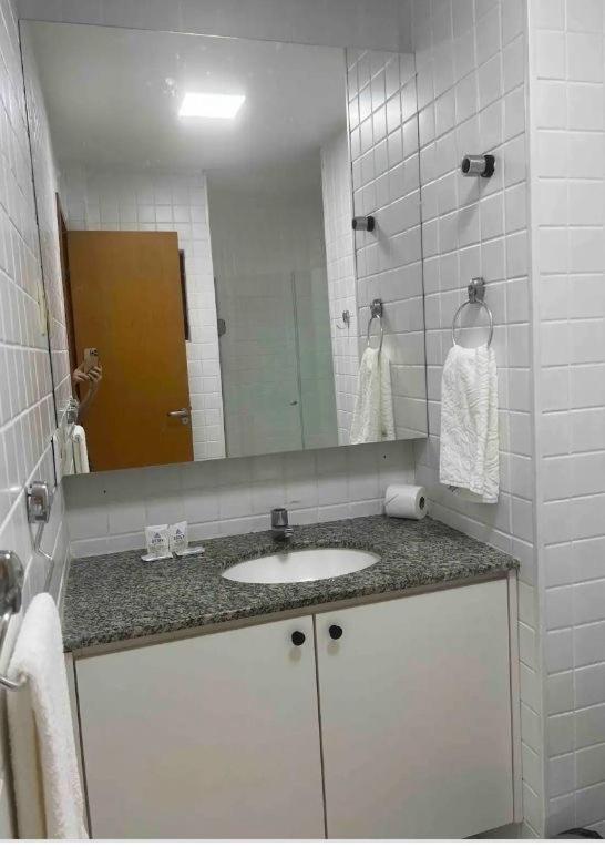 Flat no Arrey Executive 906