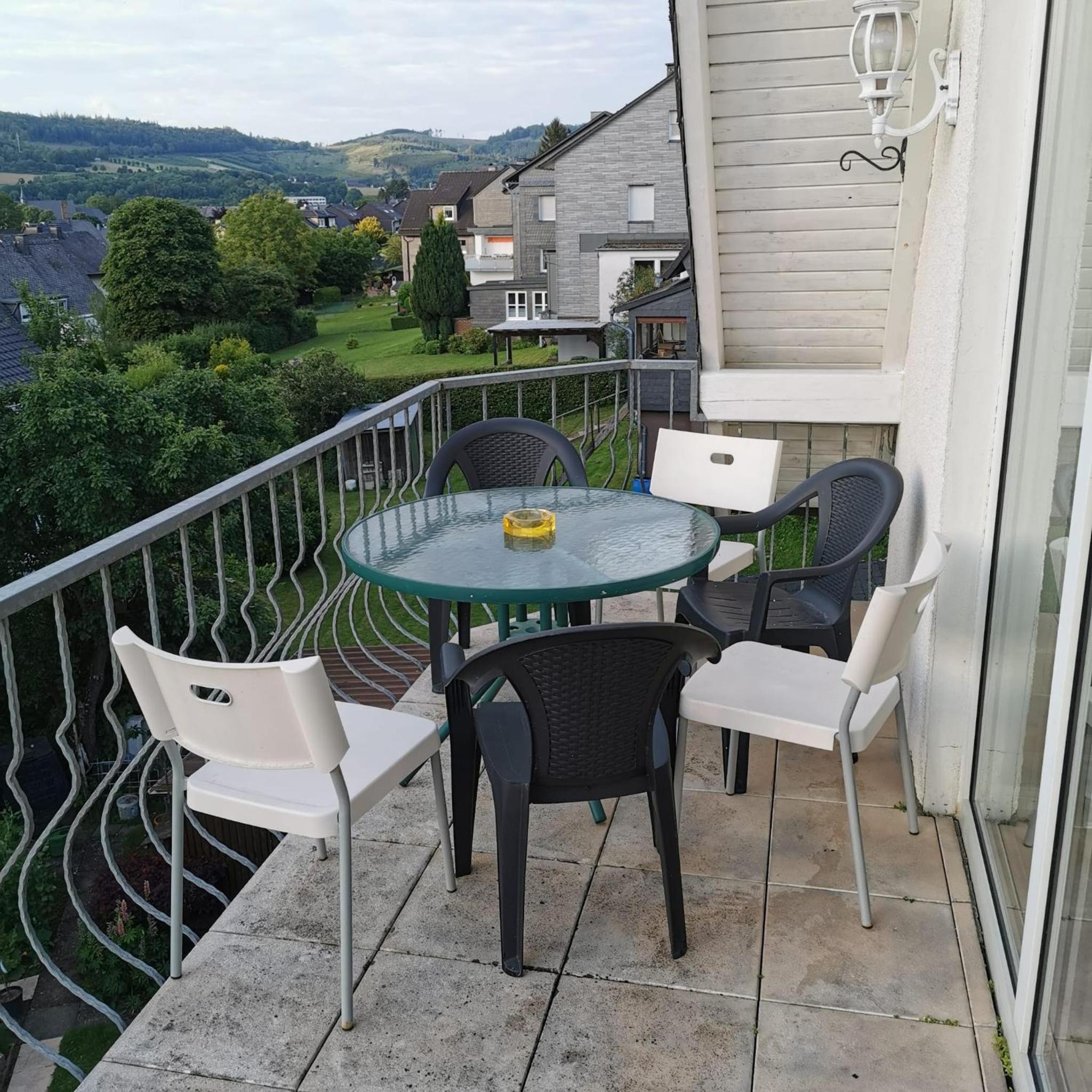 Große Ferienwohnung in ruhiger Lage mit Bergpanorama