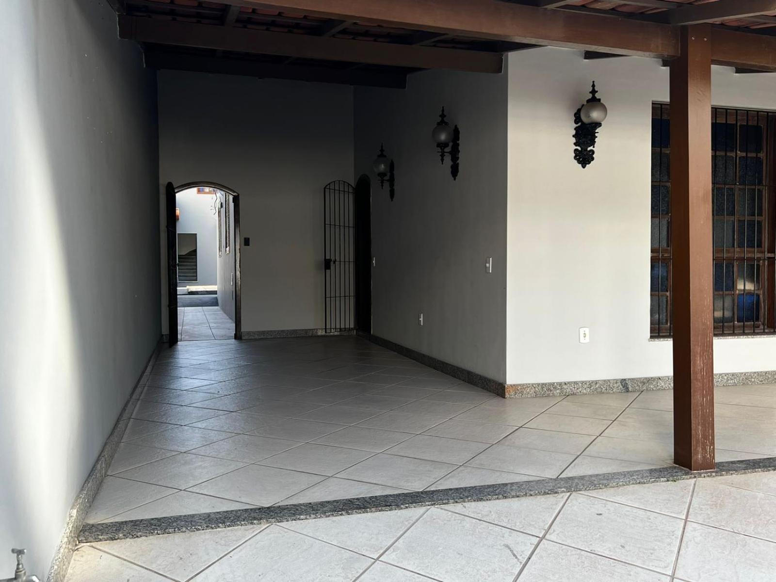 Kitnet Aconchegante em ambiente Familiar a 100m Praia Camburi com Garagem