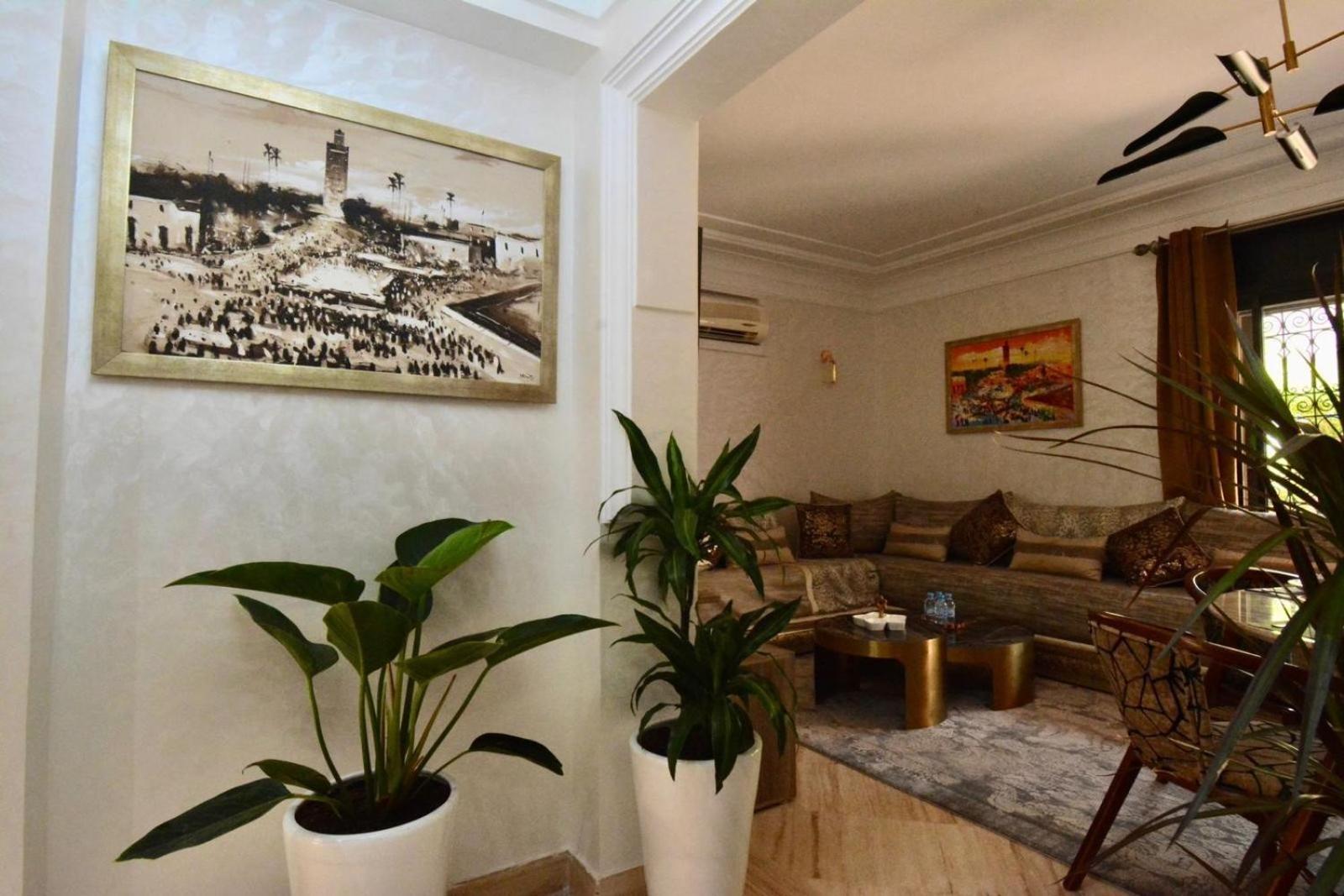 Modern Garden-Level Apartment with Pool & Jacuzzi view 5
