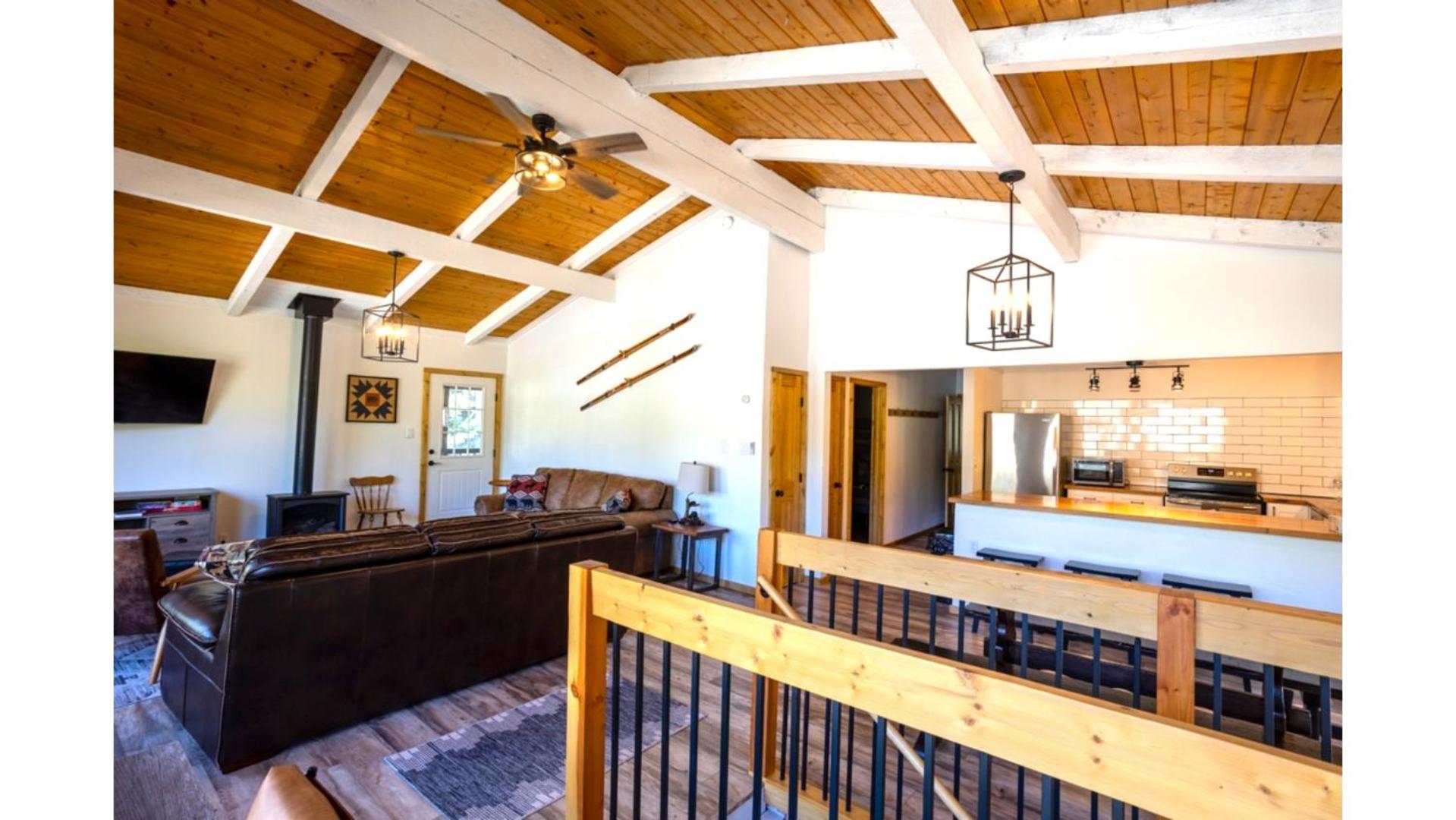 Aspen Hideaway - Fireplace - Grill - Mountain Views view 4