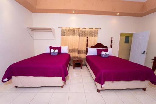 Beautiful bedroom with private bath in a villa near beach