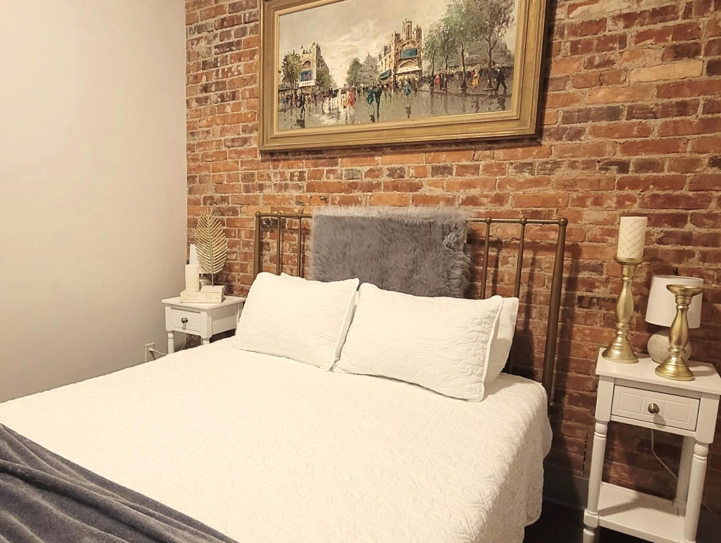 Private Boutique Getaway - Fireplace & Soaking Tub - Downtown Loft - by Cross-Key Vacation Rentals view 4
