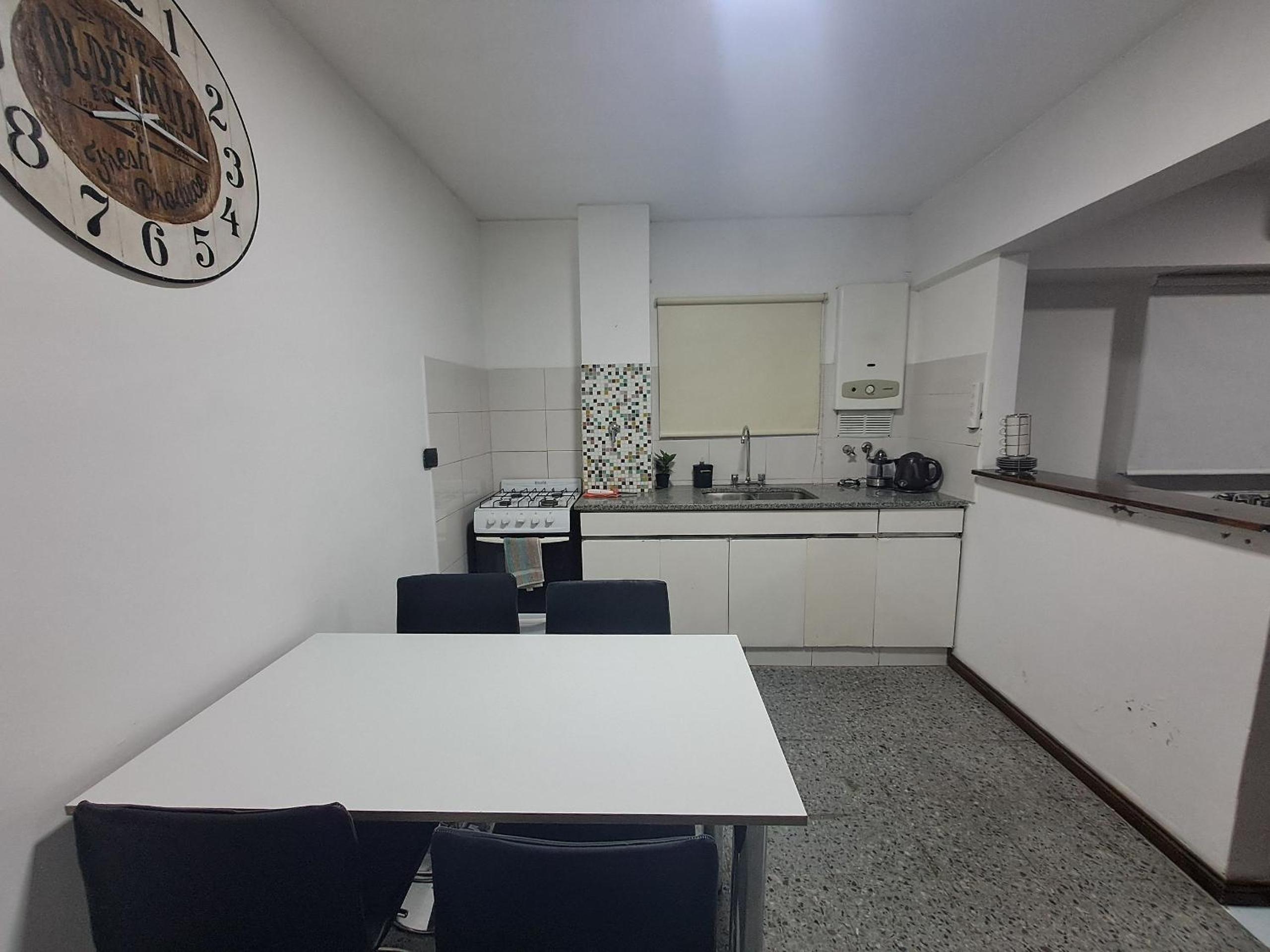 Hornera Rodi - Strategic location, parking, and pool