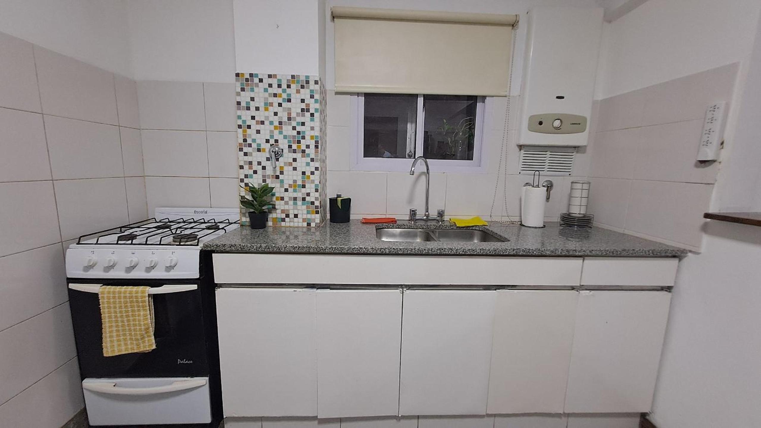 Hornera Rodi - Strategic location, parking, and pool