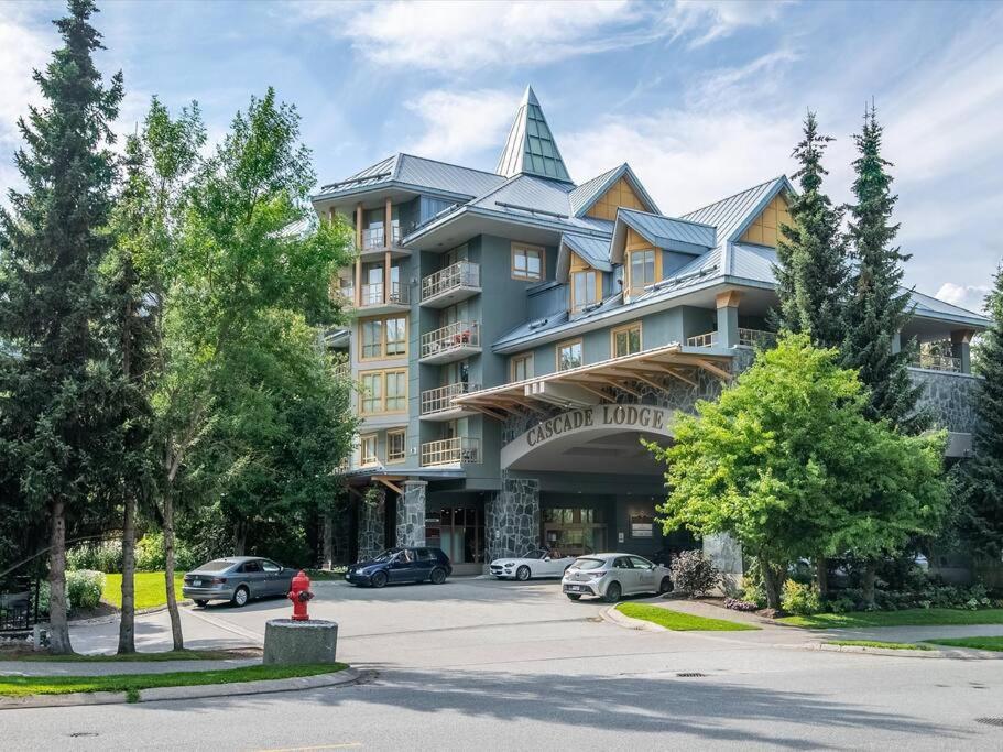 Cascade Lodge Premium Suite, with Pool & Hot Tub