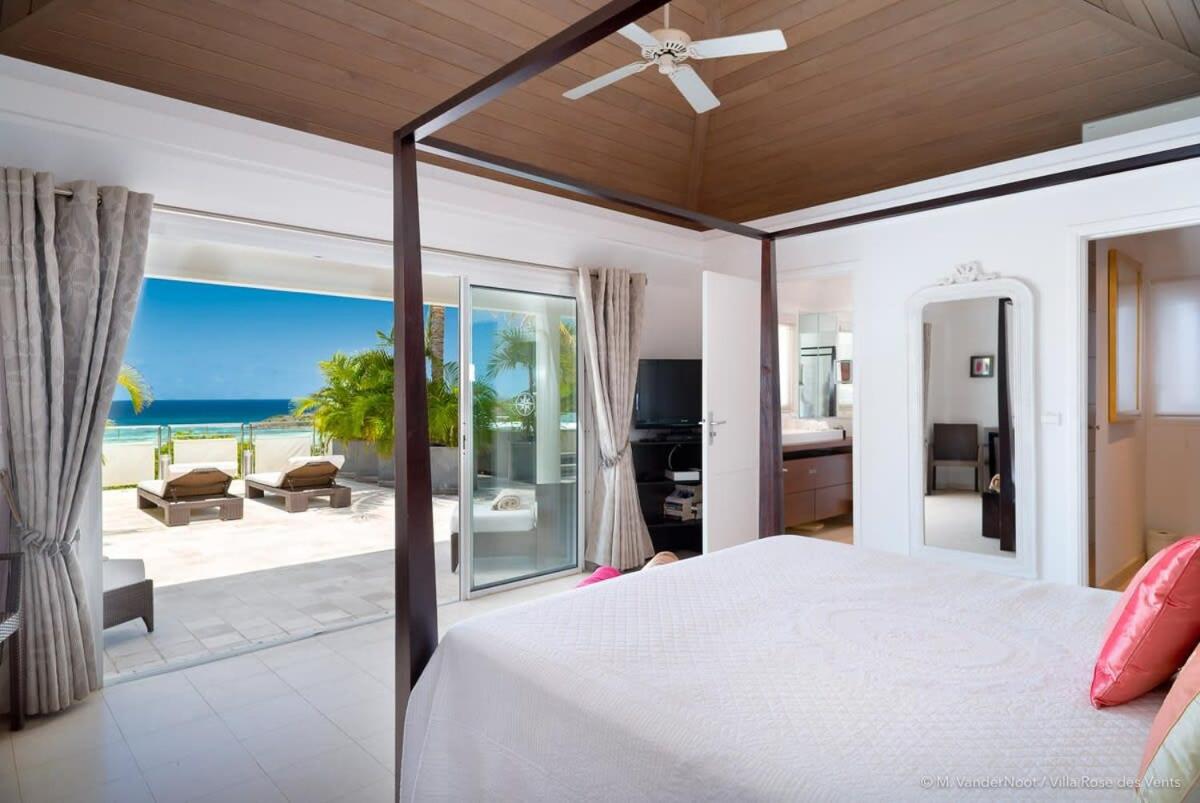 Cozy And Stylish Villa Overlooking Grand Cul De Sac