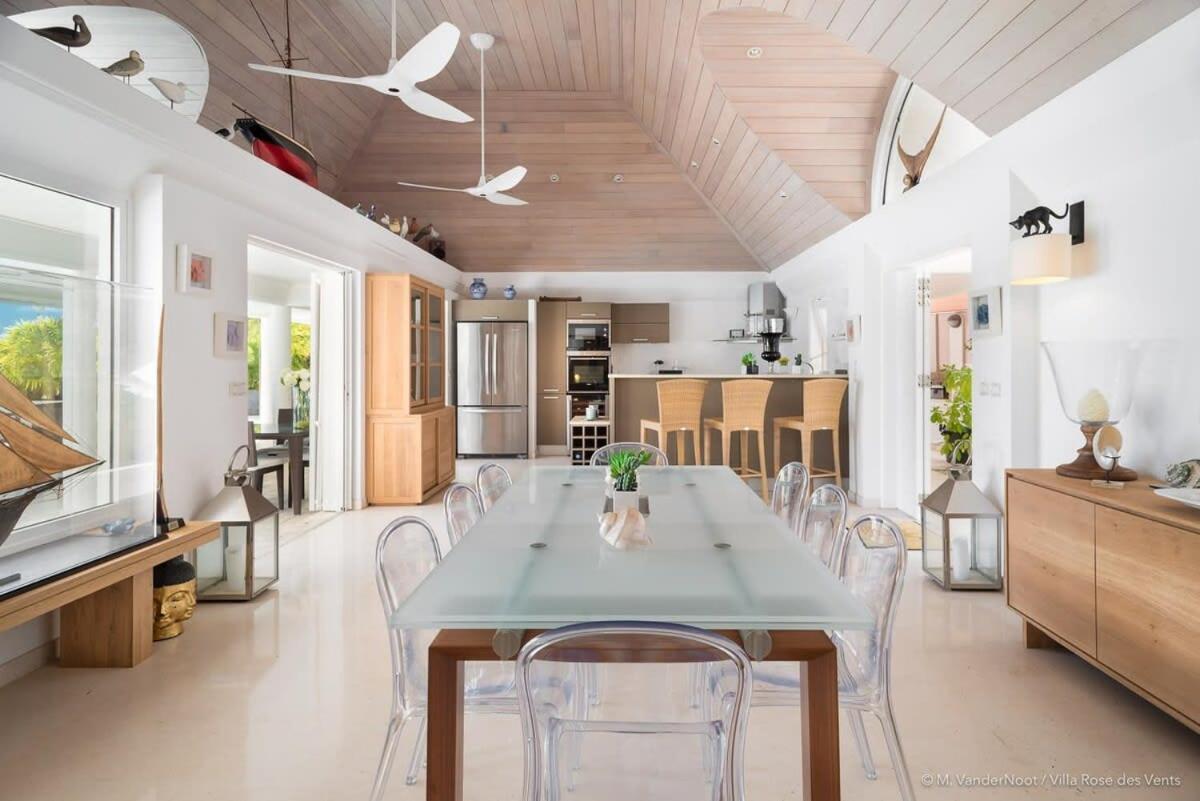 Cozy And Stylish Villa Overlooking Grand Cul De Sac