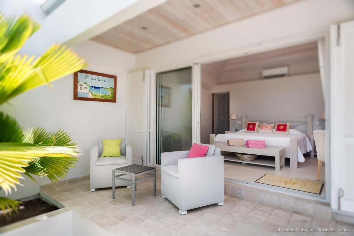 Cozy And Stylish Villa Overlooking Grand Cul De Sac