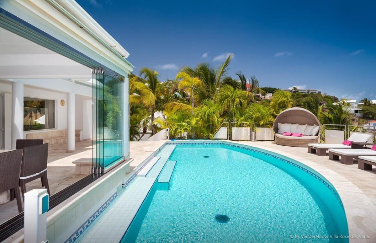 Cozy And Stylish Villa Overlooking Grand Cul De Sac