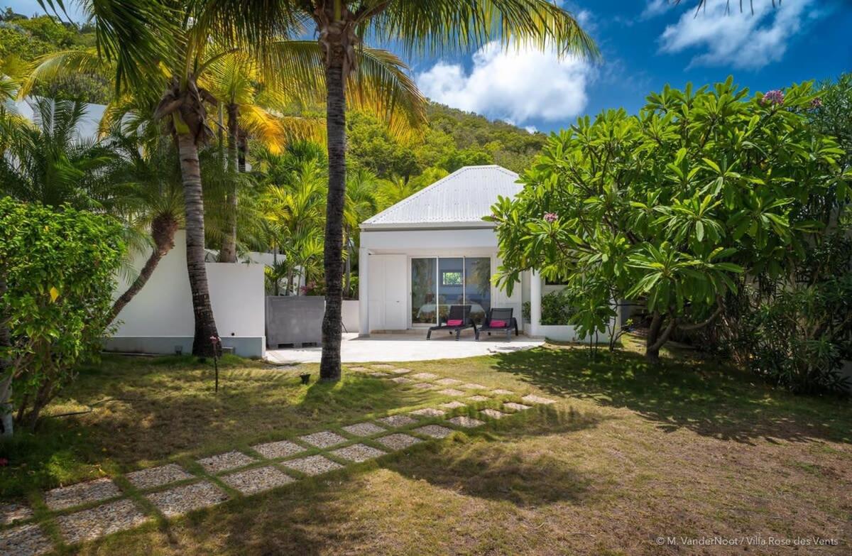 Cozy And Stylish Villa Overlooking Grand Cul De Sac