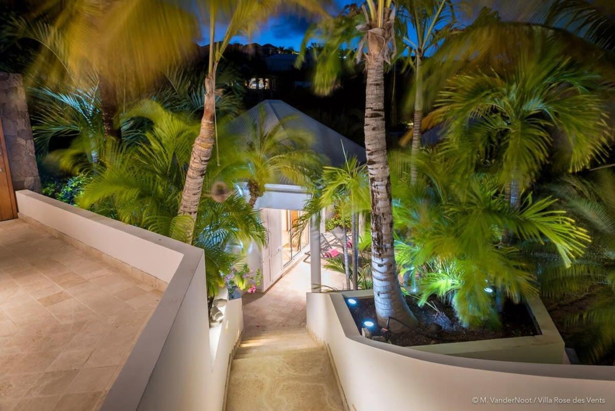 Cozy And Stylish Villa Overlooking Grand Cul De Sac