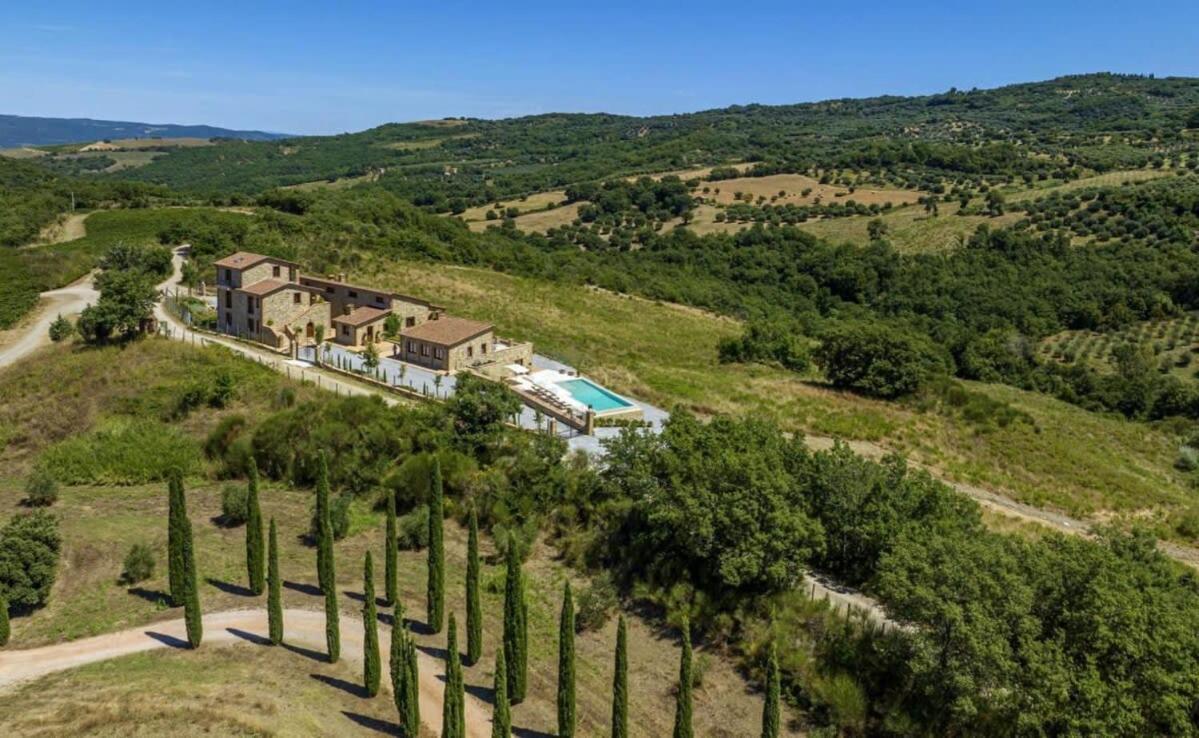 7 Ensuite Bedrooms Luxury Mansion in Maremma view 5