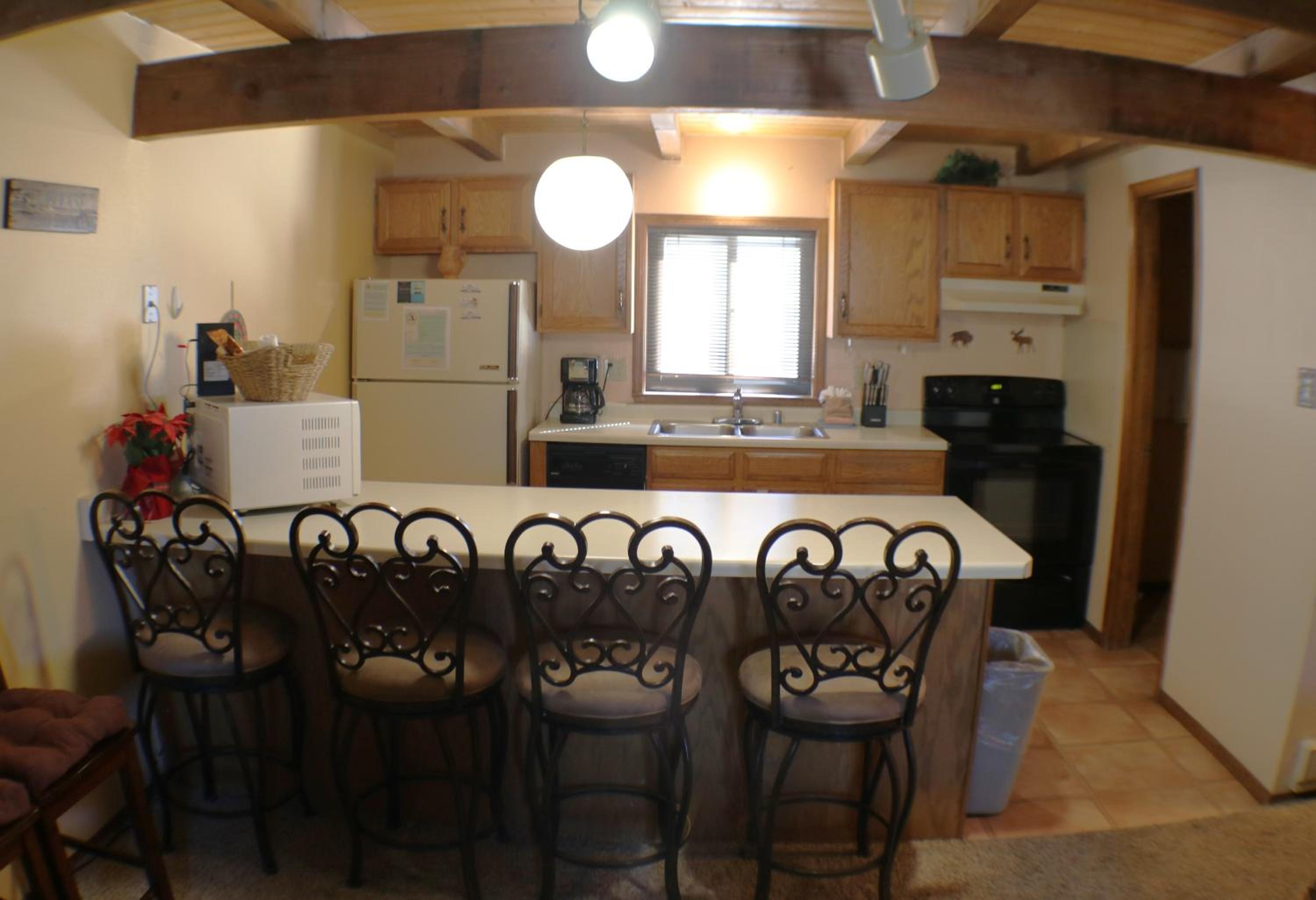 Aspen West Deluxe 4 - Pet Friendly - Right Off Main Street - WiFi - Cable - Washer - Dryer - Wood Burning Fireplace - Three Stor view 4
