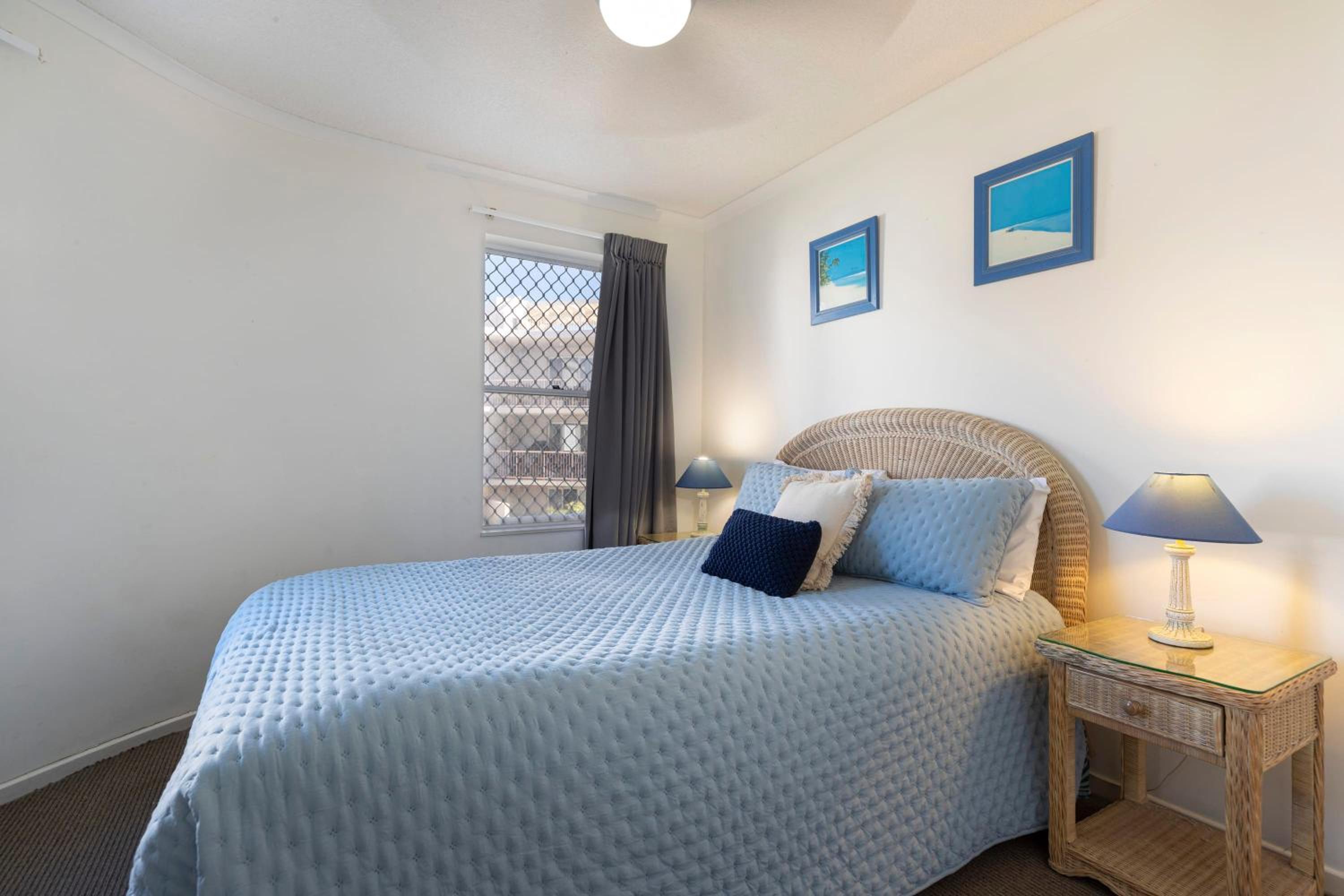 Surfside Buddina Beachfront 3bed Apt - Direct Beach Access