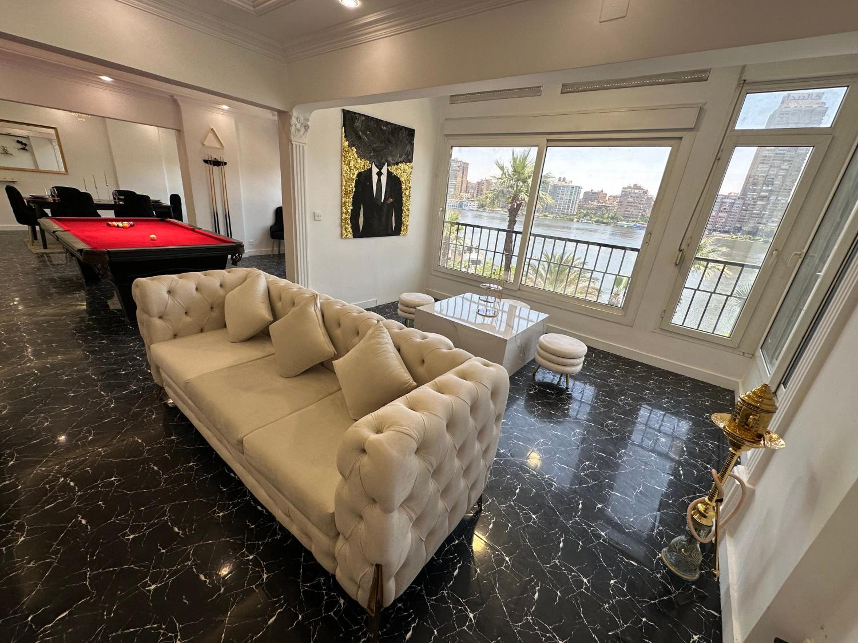 lounge