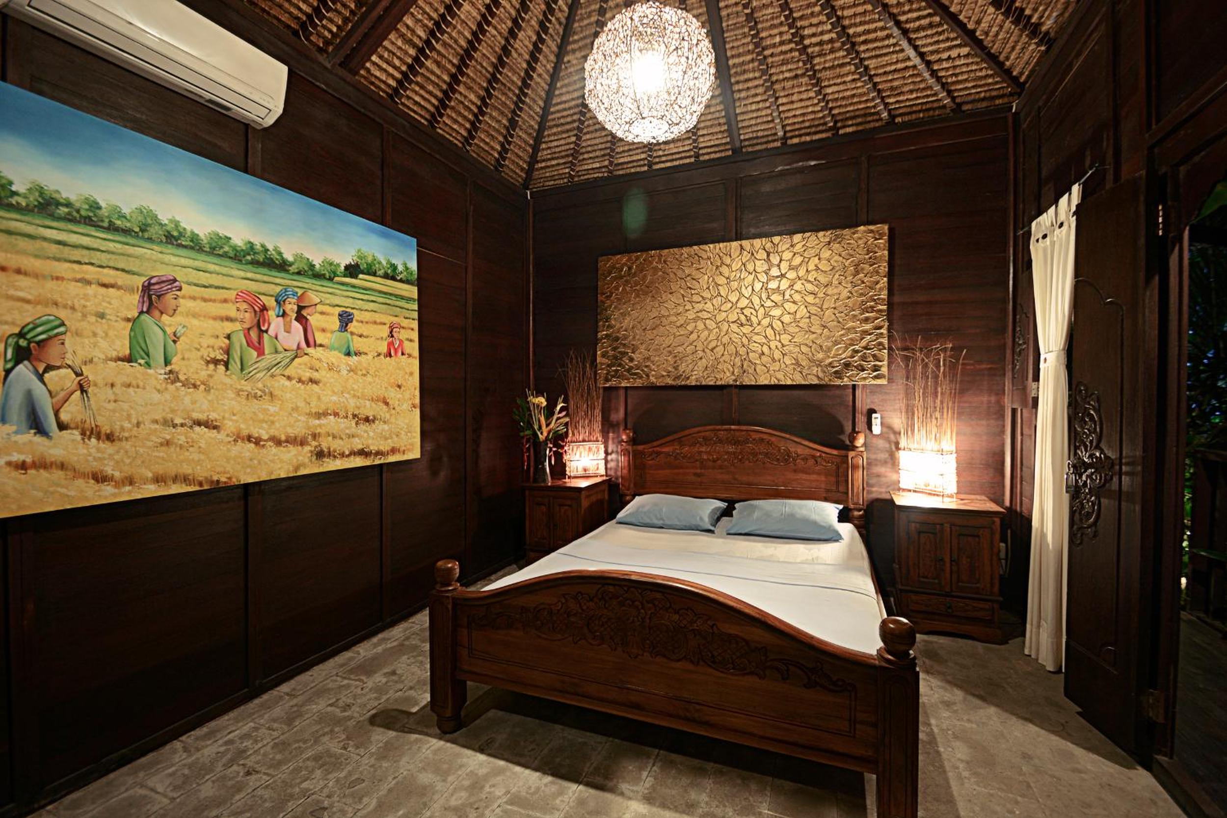 Traditional 2Br Private Pool Villa in the Heart of Canggu, Berawa view 5